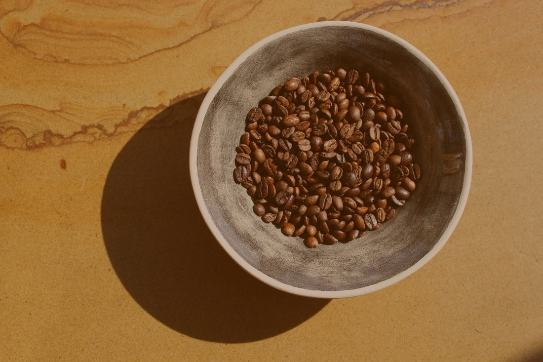 Coffee grinds on spoons